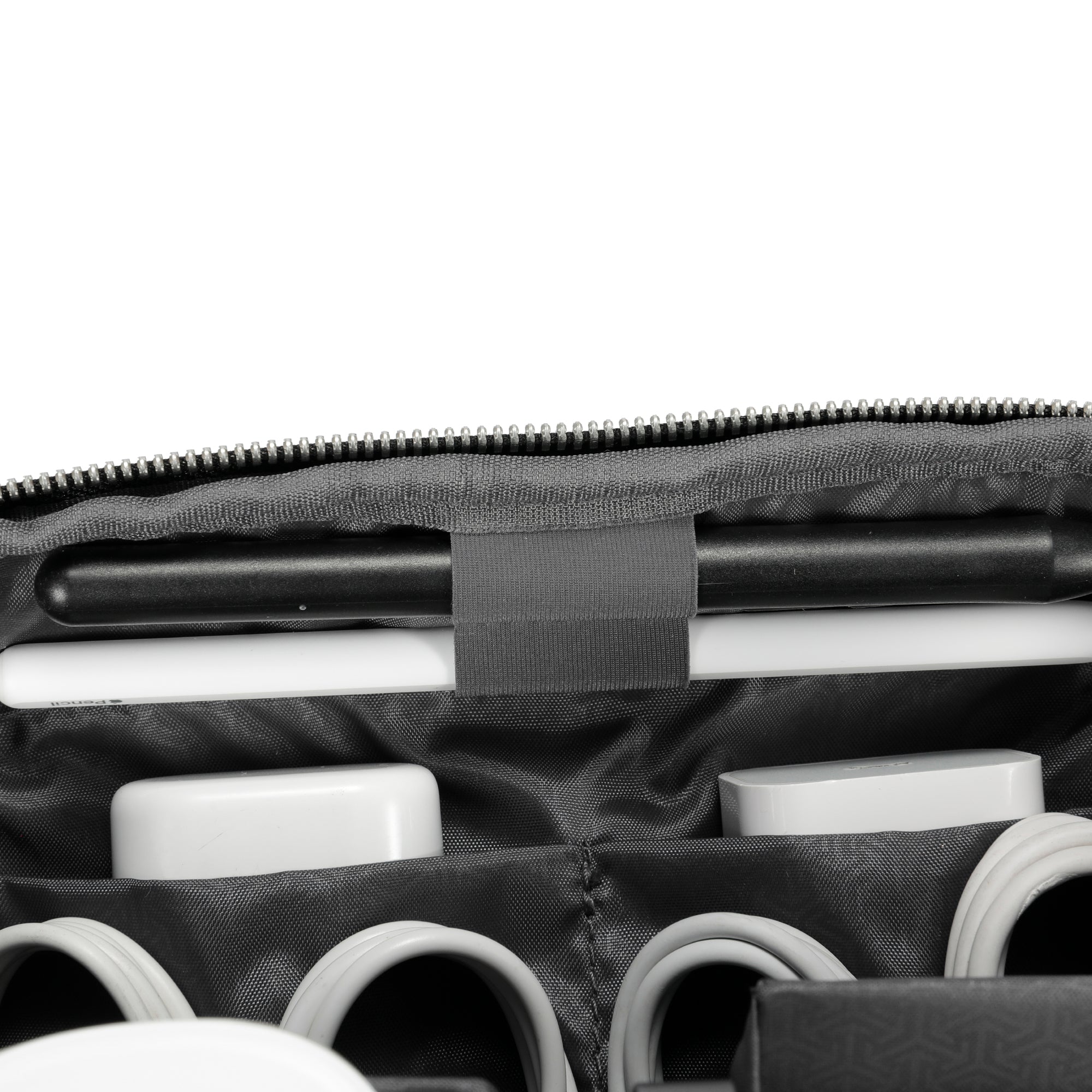 AKU TECH KIT ORGANISER PRO - SHADOW BLACK MOOCH DESIGN STUDIO